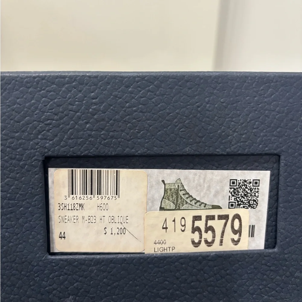 Dior Men's Sneakers in Olive and Cream - Picture 6 of 6